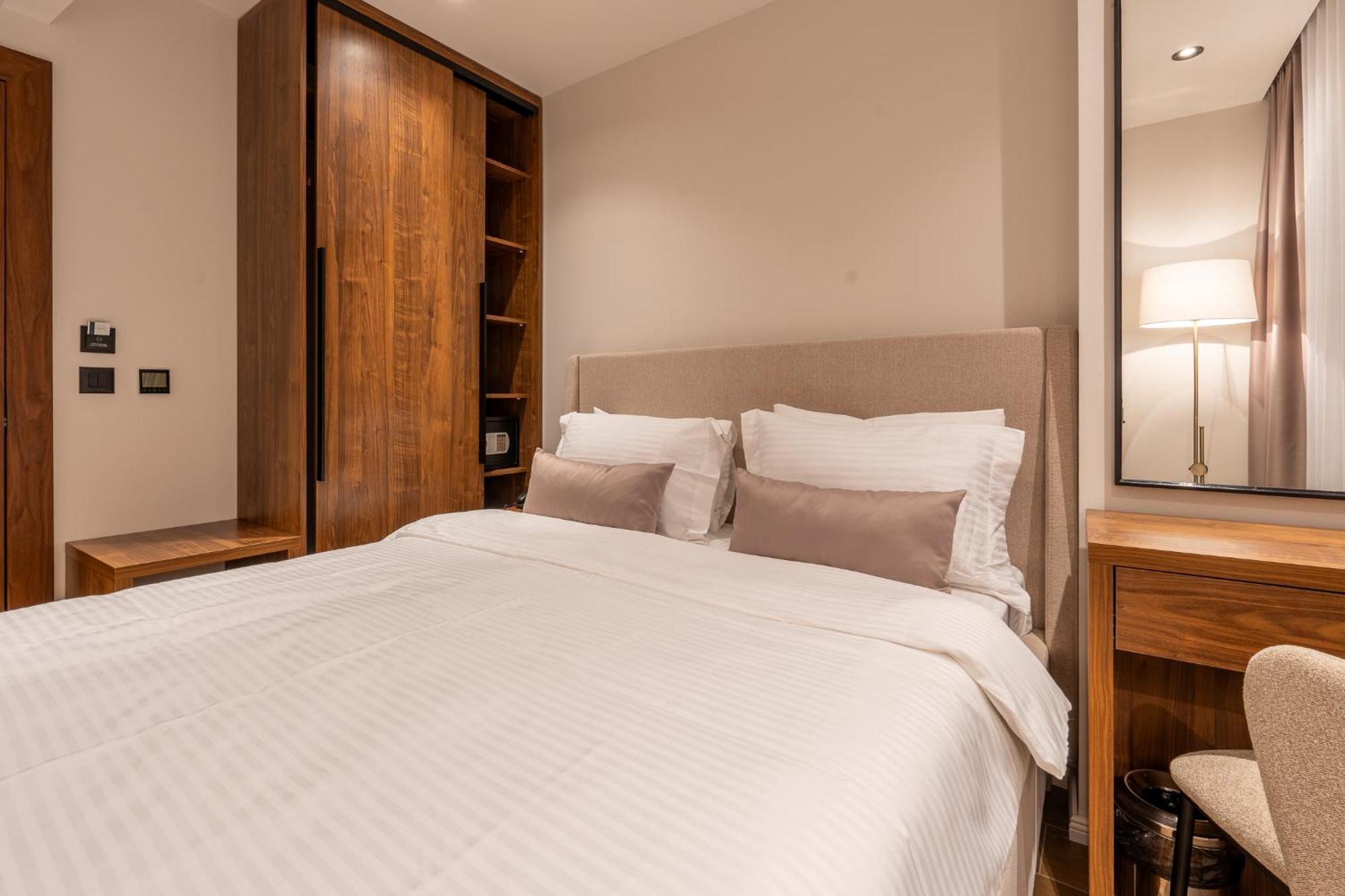 Ruby Hotel Prishtina Pristina Buitenkant foto