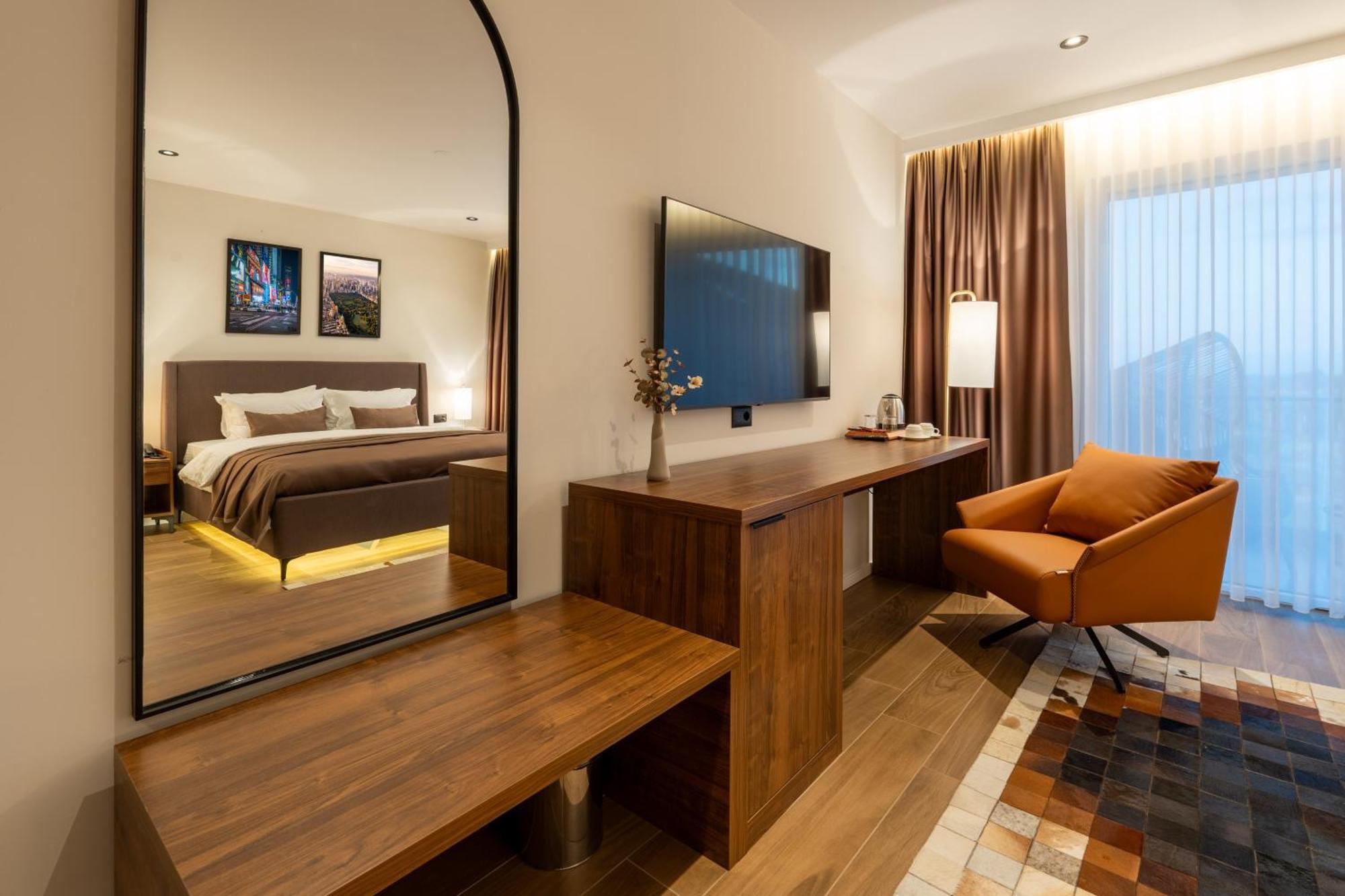 Ruby Hotel Prishtina Pristina Buitenkant foto