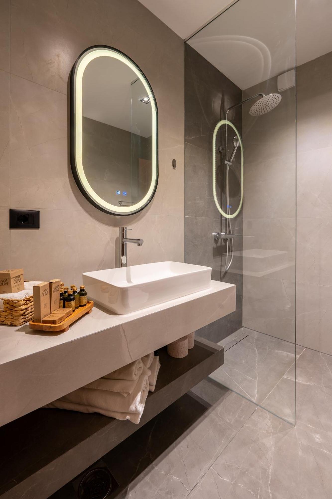 Ruby Hotel Prishtina Pristina Buitenkant foto