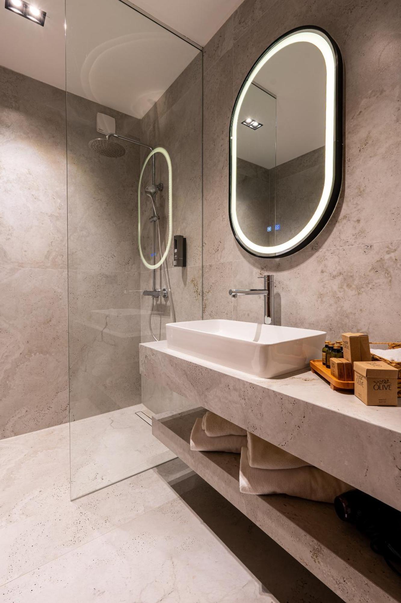 Ruby Hotel Prishtina Pristina Buitenkant foto