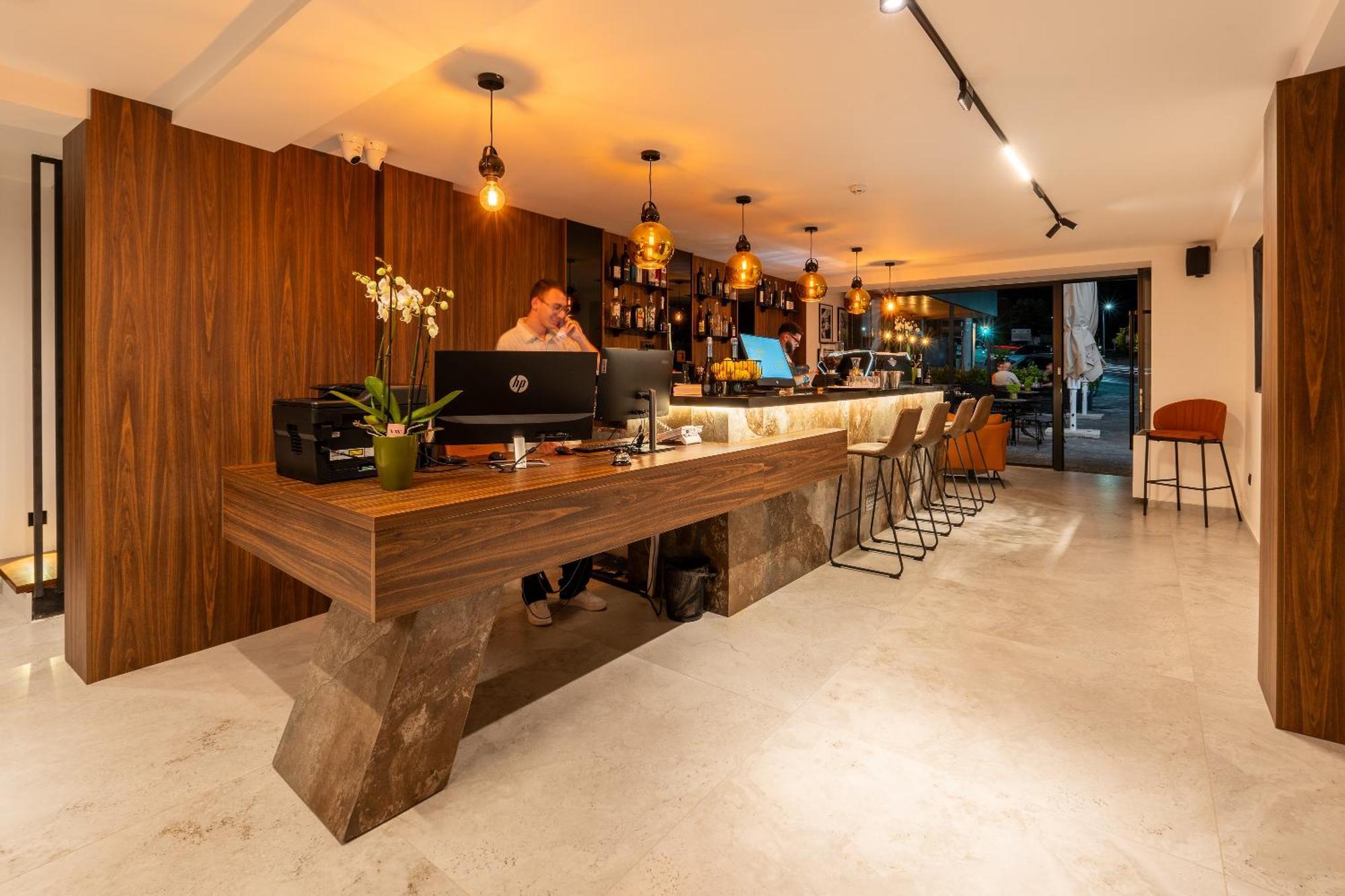 Ruby Hotel Prishtina Pristina Buitenkant foto