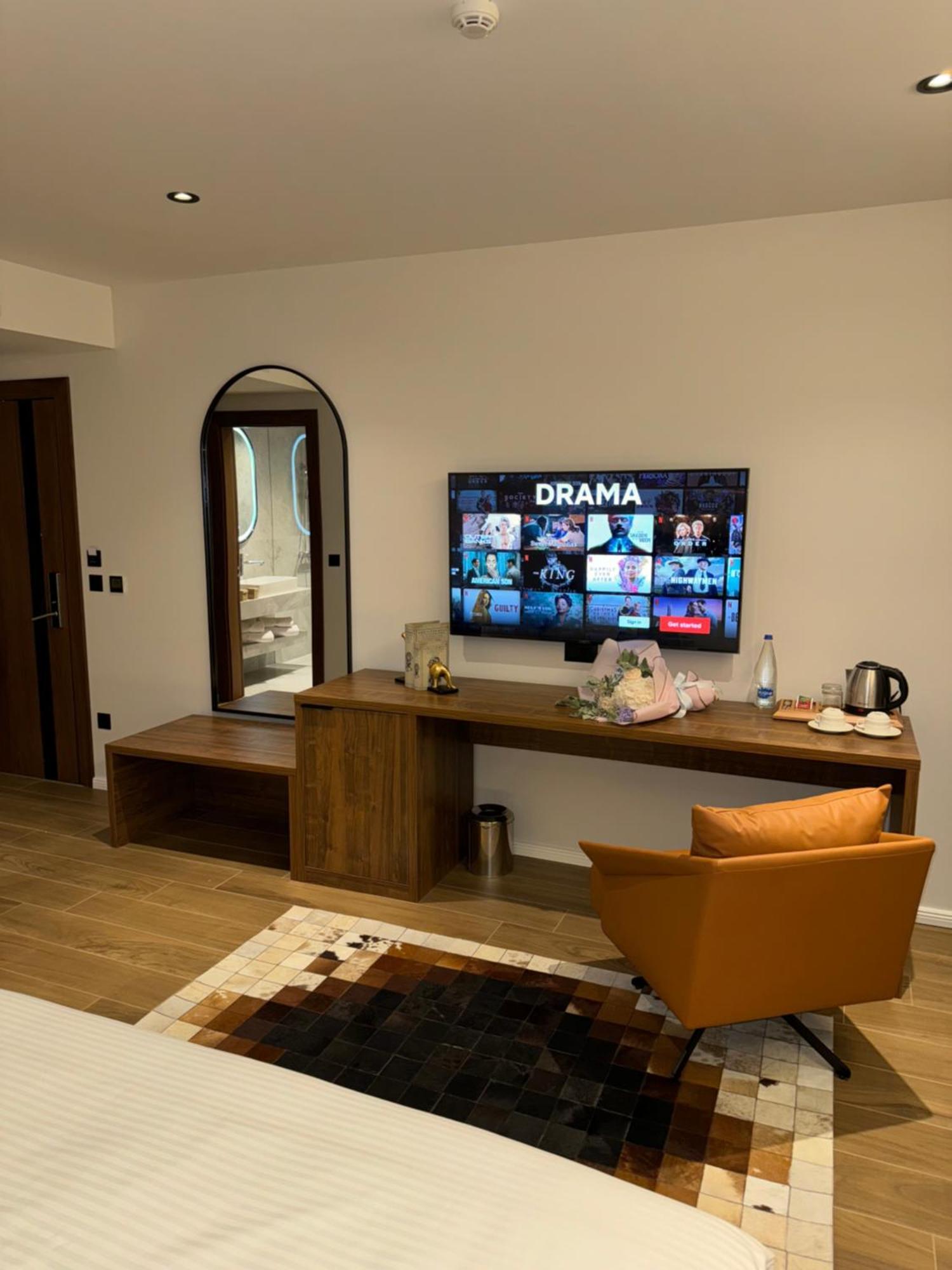 Ruby Hotel Prishtina Pristina Buitenkant foto